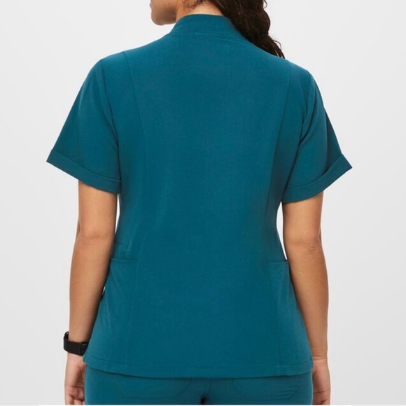 FIGS Inala Slim Scrub Top - Picture 2 of 2